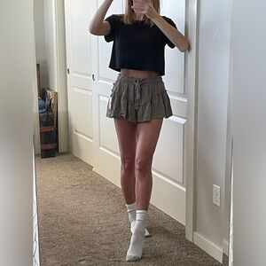 NWT Sincerely Jules ruffle shorts 🫶🏼